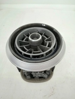 воздухозаборник жалюзи потока воздуха Audi OE 81A820901B
