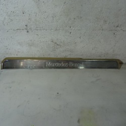 MERCEDES S420 W221 молдинг порога правая A2216800235