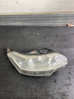 передняя фара CITROEN C5 vtr год 2009