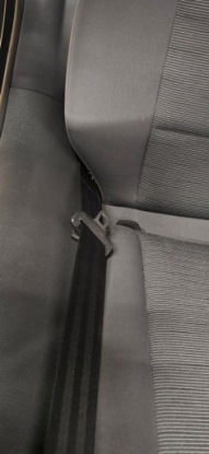 ремень безопасности задний vw Golf 5 V 2003-2010