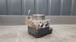 44540-74022 насос abs TOYOTA IQ