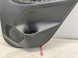 YARIS IV mazda 2 дверные карты задних задний правый электро