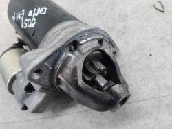 стартер BMW 1 E81 FL 7589352 0001138002 Bosch 2.0 16V