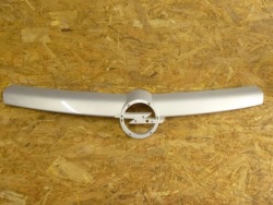opel oe 13142522 решетка радиатора