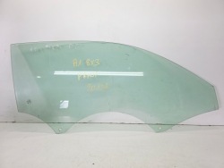 стекло боковое дверь правая передняя Audi A1 8X 8X3 2013R