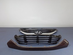 Hyundai IX35 рестайлинг 13- решетка радиатора 86550-2Y000