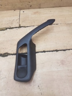 Держатель Двери правая vw Golf III