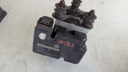 volkswagen oe 1K0907379P насос ABS