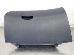 бардачок пассажира subaru IMPREZA 1.5