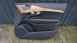 volvo XC60 II обивка дверные карты правая правый передний
