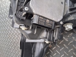 фонарь передняя правая левый TOYOTA PRIUS IV комплект