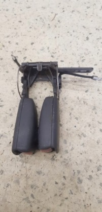 защелка ремня зад дивана volvo V70 S70