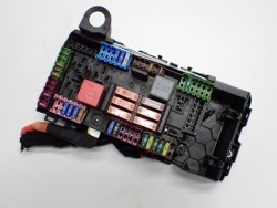 коробка блок предохранителей модуль MERCEDES W213 23R