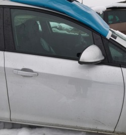 opel Astra J IV 13r дверь правая передняя Z176 голые