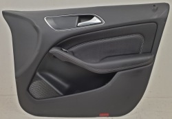 обивка дверные карты правый передний MERCEDES W246
