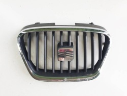 seat ALTEA 13r рестайлинг решетка радиатора бампера