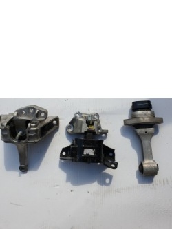 kia NIRO 2 II 22-25 подушка лапа кронштейн ГИБРИД