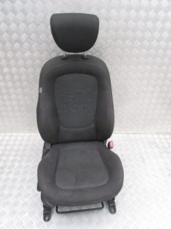 кресло правый обшивка Hyundai I20 11R