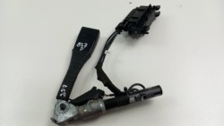 opel CORSA d 5D ремень безопасности перед правый