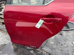 lexus CT200H дверь
