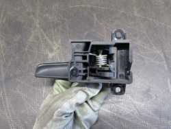 ручка двери левая внутренняя kia VENGA 09-15