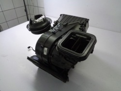 MINI oe 9383134 радиатор отопителя