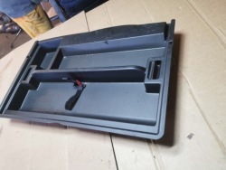 вклад бардачок багажника MASERATI LEVANTE M161 670040700