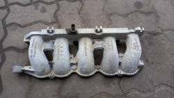 коллектор Впускный volvo V50 S40 II 2.4b 30650092
