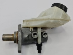 насос сервопривод бачок volvo XC70 2.4 d