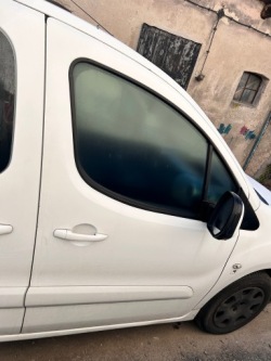 peugeot PARTNER II 2011 дверь правая передняя