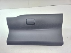 TOYOTA Auris I бардачок пассажира 55552-02100