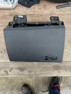 volvo V90 II бардачок пассажира европа 31417445