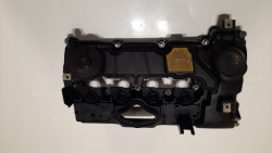 BMW 3 E90 320i крышка клапанов 7553626