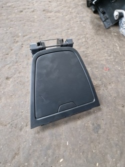 бардачок середина CAPTUR и 00227631