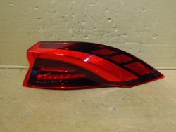фонарь правый MASERATI GRECALE 06701573290