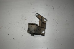 CARENS II 2.0 подушка Двигателя