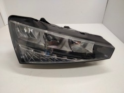 SKODA SCALA led фара правая