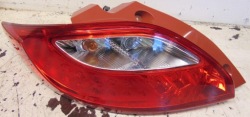фонарь левый mazda 2 DE DH III HB 5D 2007r- европа