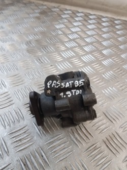 volkswagen oe 8D0145177Q насос гур