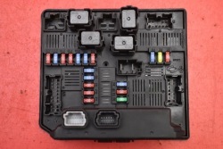 блок предохранителей 284B6-0723R renault KOLEOS 1 и 2.0 150 ЛС