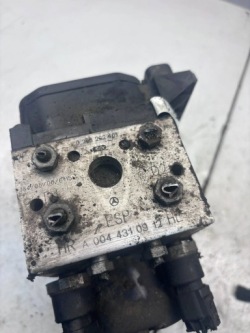 насос ABS A0044310912 0265202461 MERCEDES VANEO W414