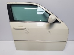 дверь передняя правая CHRYSLER 300C 04-10r.
