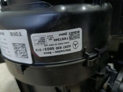 крышка салонного фильтра mercedes-benz EQE SUV 2024 A2968304700