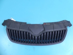 решетка радиатора SKODA FABIA II 07-10