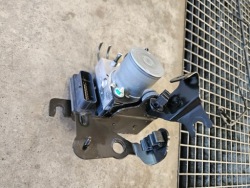 renault ARKANA b насос ABS 476606536R