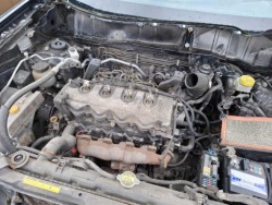 nissan X-TRAIL петля задних дверь задняя 2002 2.2л