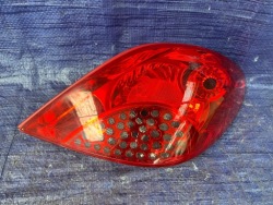 peugeot 207 правый фонарь