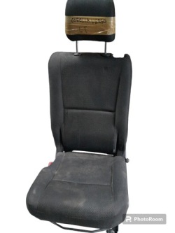 кресло левый зад TOYOTA COROLLA VERSO II 2