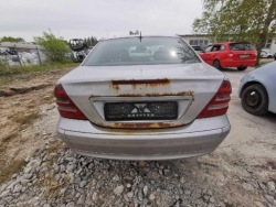 mercedes-benz шланг воды 2002 2.2л