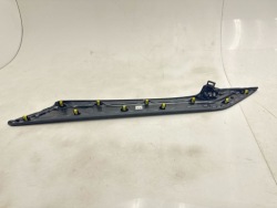 молдинг бокового консоль mazda CX-30 DFR564914